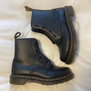 Women’s Dr. Marten’s size 7